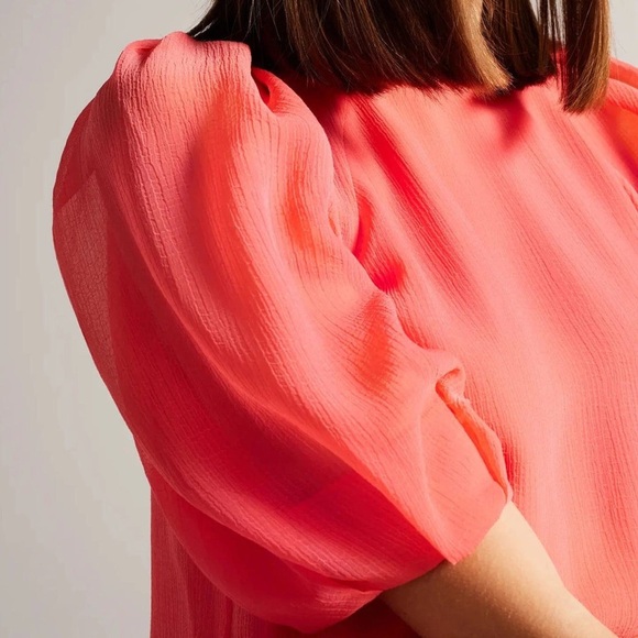 Ted Baker Natelie Boxy Top with Puff Sleeves - NWT - Picture 4 of 8